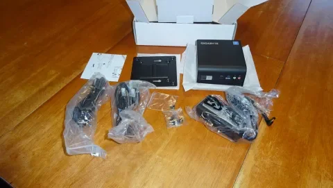 Barebone BRIX box what is inside
